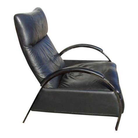 Its cushioned surface is finished in green color. George Mulhauser for DIA Modern Chrome & Black Leather ...