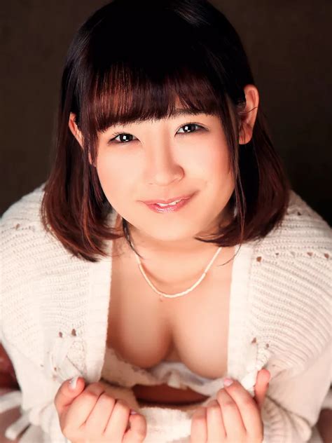 Rino Momoi หนังโป๊ไม่มีเซ็นเซอร์ วีดีโอ รูปภาพและประวัติ Jav