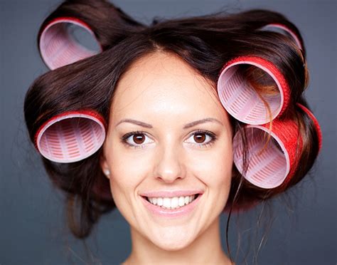 Heres The Best Way To Curl Hair With Rollers To Get Those