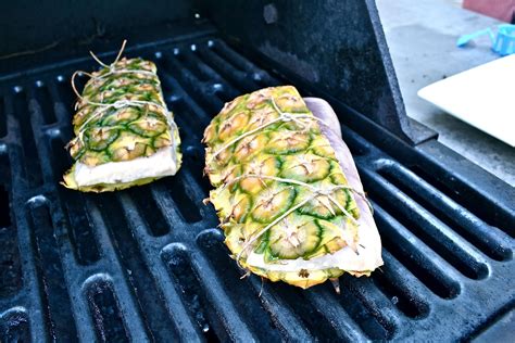 The massive collection of grilling fish bbq on the site can be easily assembled, easily cleaned and is simple to use. Grill fish on pineapple bark