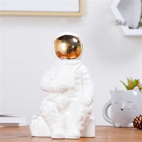 Ceramic Space Man Sculpture Astronaut Cosmonaut Vase Ornament Statues