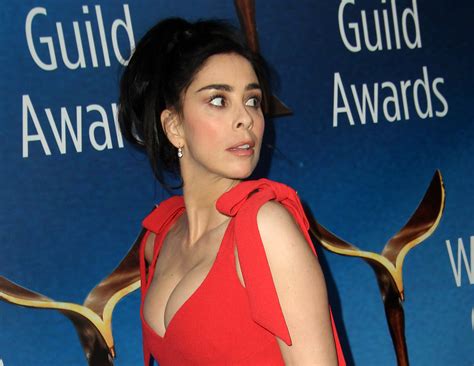 Sarah Silverman Big Boobs Pictures Sexy Brunette Showing Her Large