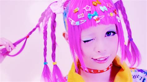 Kawaii Decora Hairstyle Tutorial By Japanese Designer Haruka Kurebayashi 紅林大空デコラヘアメイク講座 Youtube