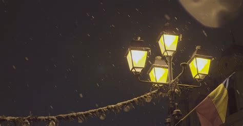 Snow Falling At Night Free Stock Video Footage Royalty Free 4k And Hd