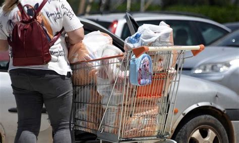 Αναγνωστόπουλος Το καλάθι του νοικοκυριού έχει ξεκινήσει καλά