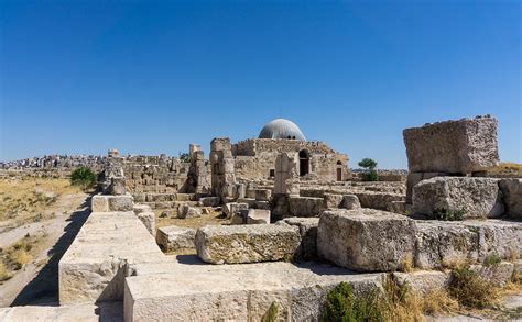 Jordanien liegt auf dem asiatischen kontinent mit einer bevölkerung von etwa 7,7 millionen euro. 3 Tage in Amman - Der bunten Hauptstadt Jordaniens