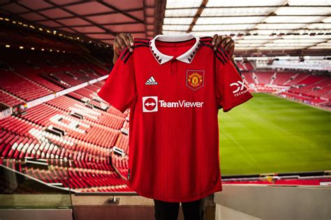 Ronaldo Feature In Manchester Uniteds 202223 Jersey Unveiling