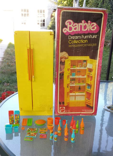 Vintage 1978 Barbie Dream Furniture Collection Refrigerator Freezer W