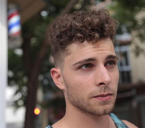 Cool men hairstyle for curly hair | Curly hair men, Curly hair styles
