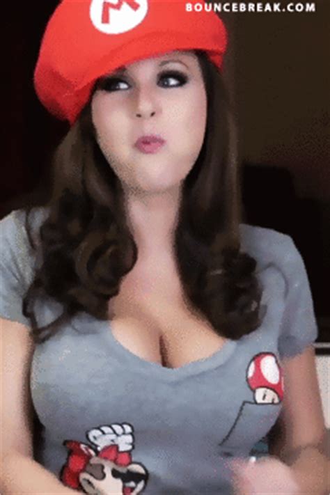 Angie Griffin Sexy Cleavage Pics Gifs Sexy Youtubers Sexiz Pix