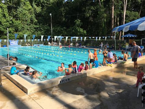 Swimming 300 Club Swim And Tennis Club In Gainesville Fl