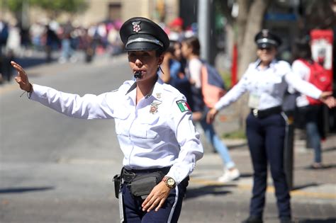 mujeres antimordidas las policías que controlan el tránsito vehicular en guadalajara