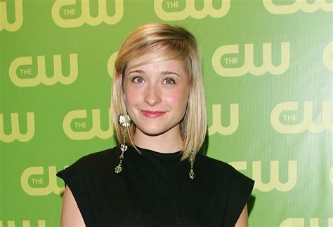 Smallville Star Allison Mack Pleads Guilty In Upstate NY Sex Cult Case