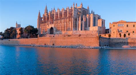 Palma Cathedral Among Top 10 Landmarks 2017