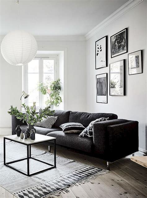 Elegant Living Room With Black And White Color Combination That Will