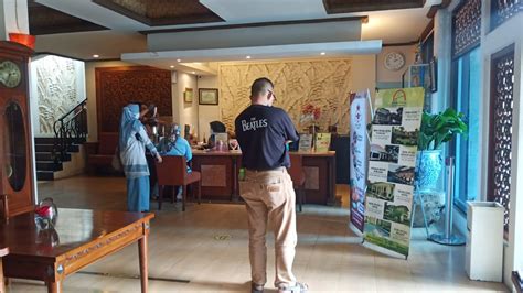 Vila Di Puncak Dilarang Disewakan Hotel Diserbu Wisatawan