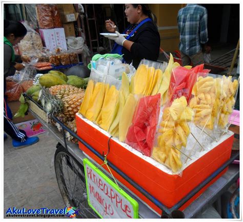 Keluarkan dari kulkas lalu masukkan rujak ke plastik berukuran lebih besar dari plastik es lilin biasanya 6. Travel and Food: Thailand (Bangkok) Day 3 - Part 5