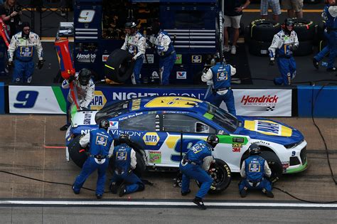 Nascar pit crews are sometimes called the unsung heroes of the sport. Power Rankings: NASCAR Cup Series pit crews | NASCAR