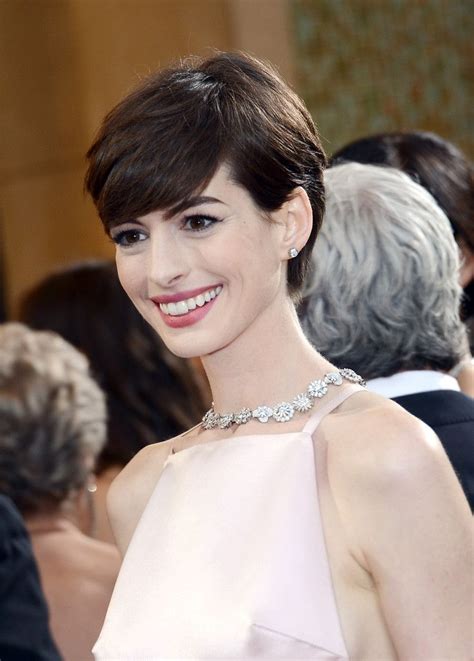 More Pics Of Anne Hathaway Short Side Part Short Hair Styles Anne