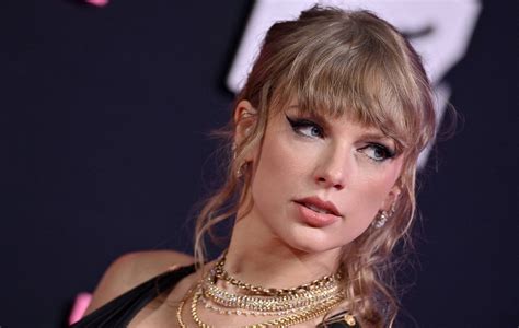 Taylor Swift Reveals Vault Track Titles For ‘1989 Taylors Version