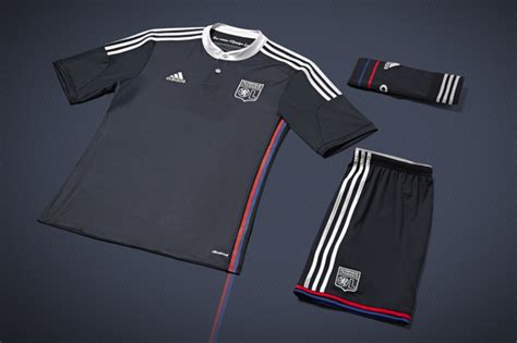 The south lyon soccer club also known as south lyon fc. Olympique Lyonnais unveil 2014/15 change and third kits ...