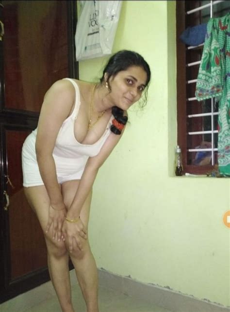 Nude Indian Girl Homemade Photos Exposed By Brother FSI Blog