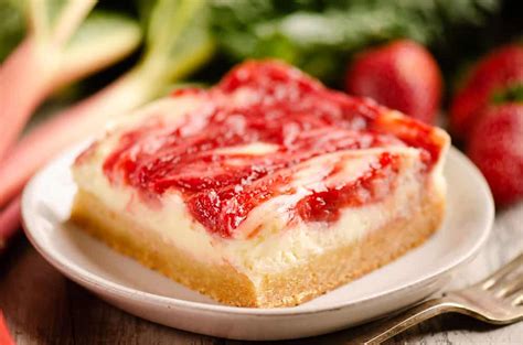 Strawberry Rhubarb Cheesecake Bars