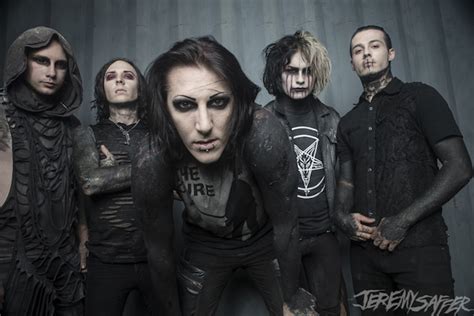 Motionless In White Everything Bands