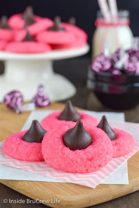 So soft and chewy with that delicious melted chocolate kiss make these great for birthdays, holidays, and more. Strawberry Truffle Kiss Cookies - strawberry cake mix ...