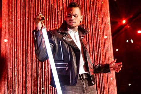 Chris Brown Performs Medley At Iheartradio Music Awards