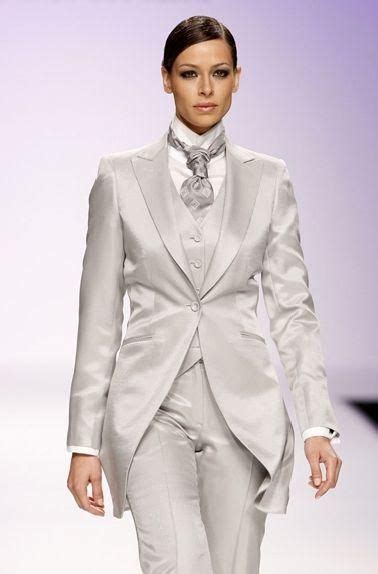 Fashion Off White Women Tuxedos Peaked Lapel Suits For Women One Button