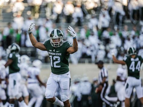 Michigan State Spartans Receiver Rj Shelton Before The Start Of The