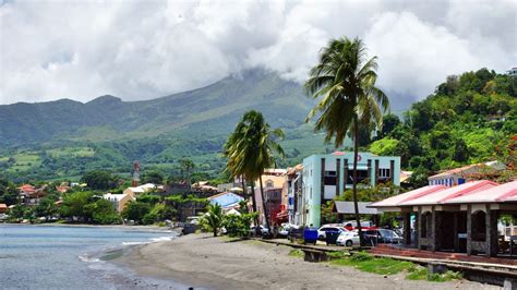 Du hast 3 möglichkeiten, von martinique nach charlotte zu kommen. Saint-Pierre auf Martinique Foto & Bild | north america ...