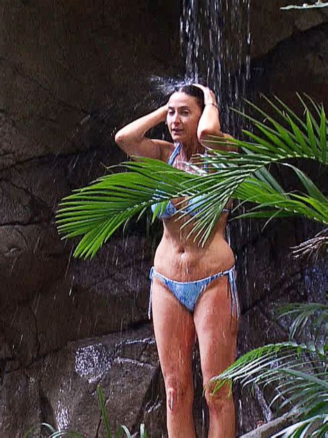 I M A Celebrity See All The Best Shower Scene Pictures Inc Lisa Snowdon