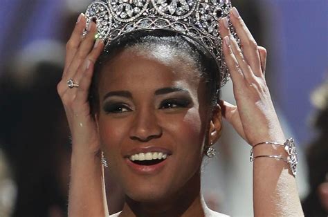 Watchful Eyes Of A Silhouette Miss Angola Leila Lopes Named Miss
