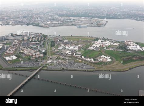 Rikers Island Hi Res Stock Photography And Images Alamy