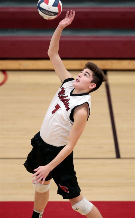 Wiaa Boys Volleyball Brian Vergenz Steps Up To Help Middleton Earn