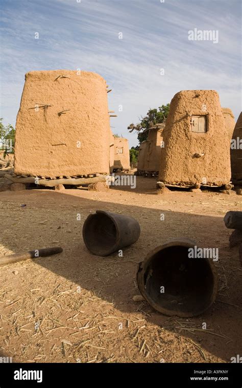 Grain Storage Huts In A Fulani Village Mali Stock Photo Alamy