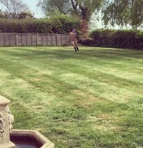 Jodie Marsh Strips Naked And Runs Around Her Garden To Celebrate Her