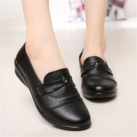 2019 Genuine Leather Womens Flat Shoes Crystal Black Slip On Party