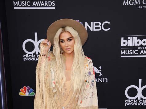 Kesha Recreates Her ‘tik Tok Single Cover In Viral Tiktok Vermilion
