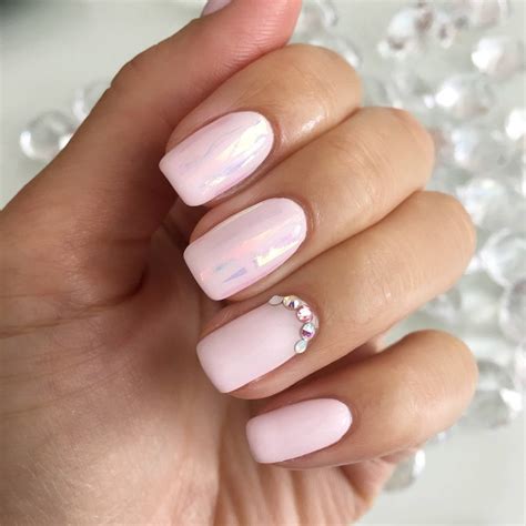 Aside from safe removal, one of the best things you can do for your natural nails is to take occasional breathing space between appointments. Hard Gel, Soft Gel or Gel Polish? | Sunday Beauty Boutique