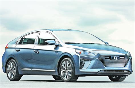 Hyundai Rolls Out New Ioniq Hatchback In Hybrid Plug In Hybrid