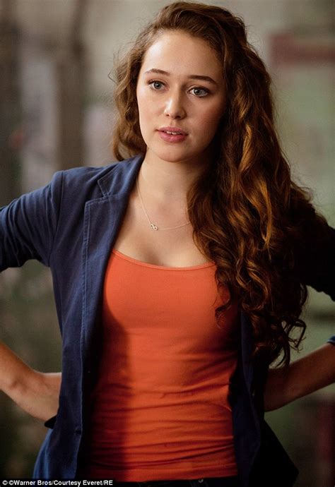 Most Beautiful And Hot Female Actress Of The World Alycia Debnam Carey