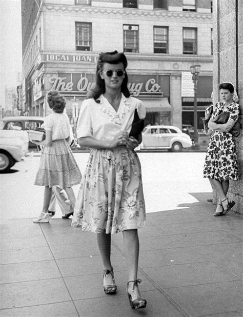 40s street fashion vintage outfits 1940s fashion 40s fashion