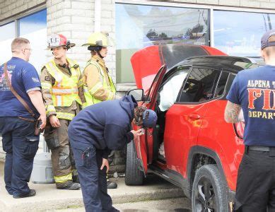 With Video Car Crashes Into Store In Alpena News Sports Jobs The Alpena News