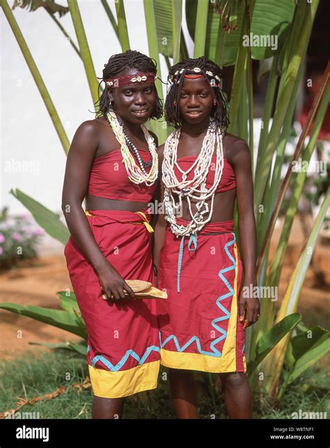 African Cultural Dance Hi Res Stock Photography And Images Alamy