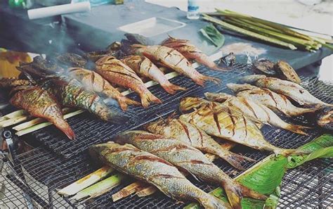 Ikan bakar merupakan menu favorit banyak orang. Ikan Bakar Bojo : Cara Termudah Untuk Mengolah Bumbu Ikan ...