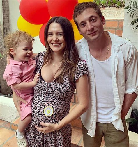 Jeremy Allen White Wife Addison Timlin Welcome Second Child