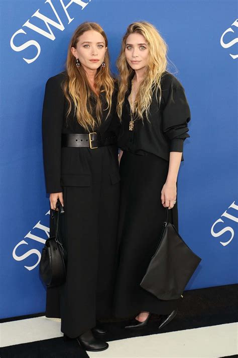 14 Black Dress Outfit Ideas Inspired By Fashion Icons Mary Kate And Ashley